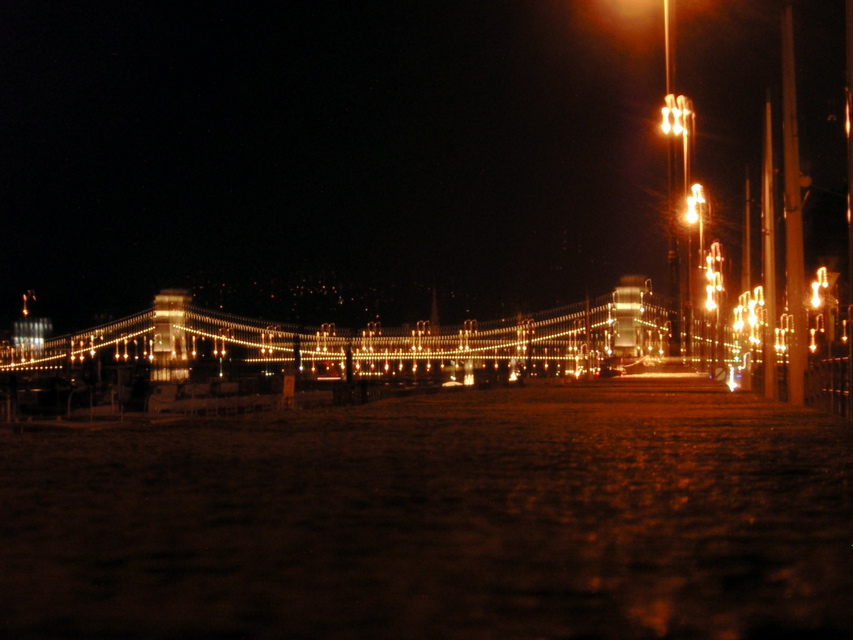 Budapest - Chain bridge at night