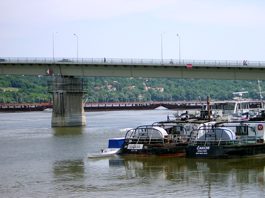 Novi Sad - Danube and pontoon bridge